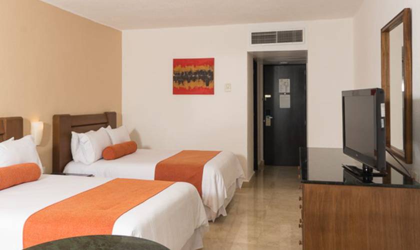 Standard room Flamingo Cancun Resort Hotel Standard room Flamingo Cancun Resort Hotel