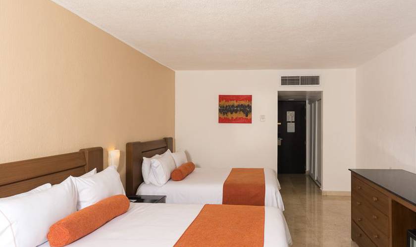 Standard room Flamingo Cancun Resort Hotel Standard room Flamingo Cancun Resort Hotel