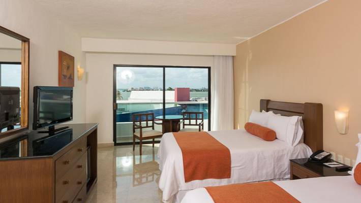 Standard room flamingo cancun resort hotel Standard room flamingo cancun resort hotel