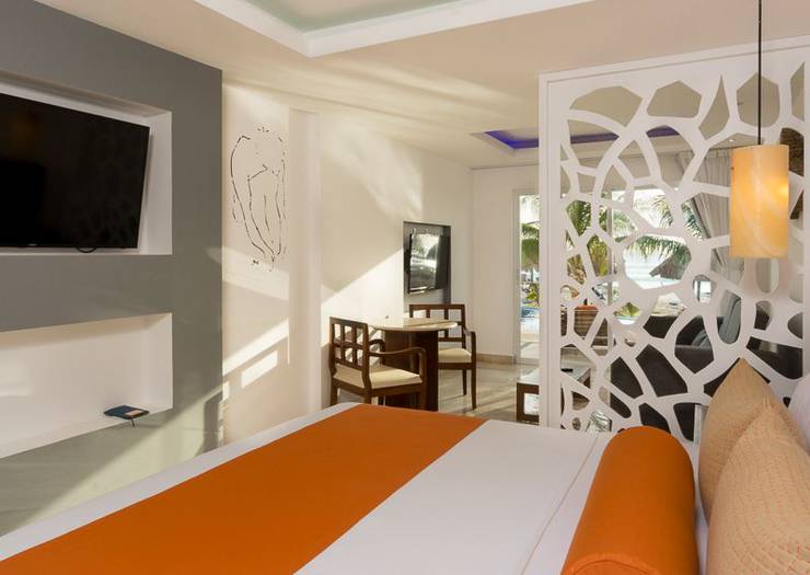 Swim up junior suite Flamingo Cancun Resort Hotel Swim up junior suite Flamingo Cancun Resort Hotel