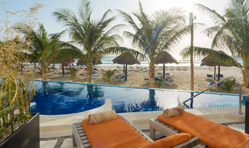 Swim up junior suite Flamingo Cancun Resort Hotel Swim up junior suite Flamingo Cancun Resort Hotel