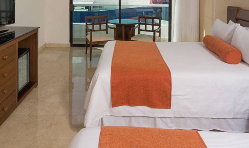 Standard room Flamingo Cancun Resort Hotel Standard room Flamingo Cancun Resort Hotel