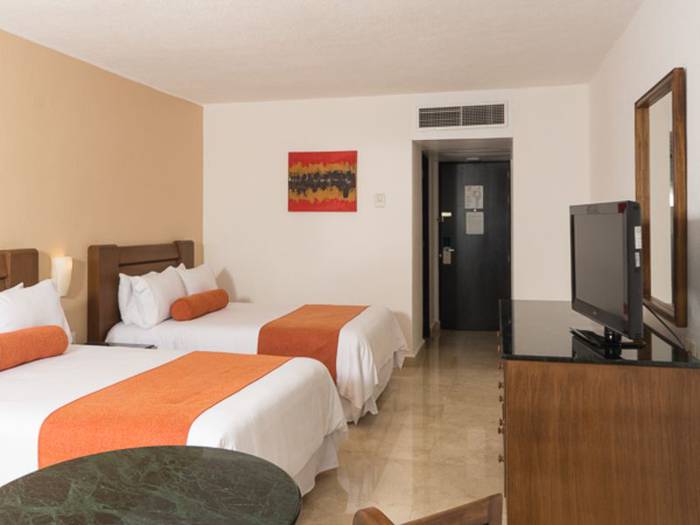 Standard room flamingo cancun resort hotel Standard room flamingo cancun resort hotel