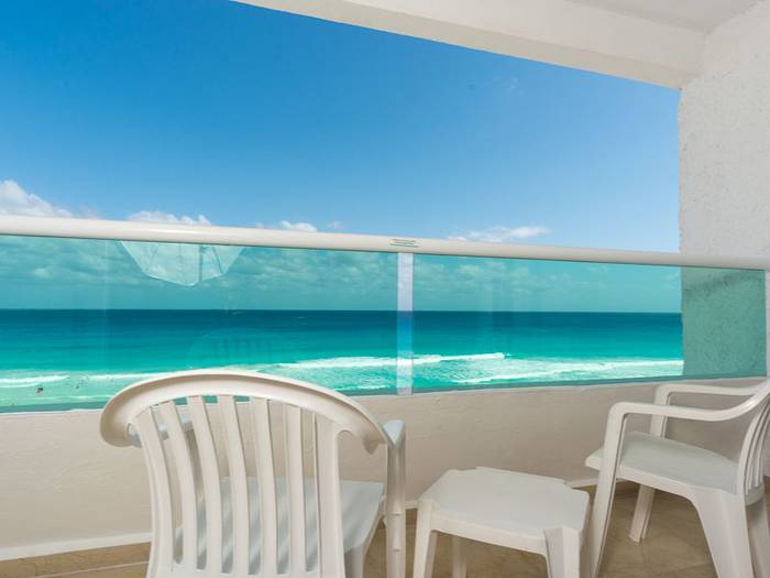Deluxe room with sea views flamingo cancun resort hotel Deluxe room with sea views flamingo cancun resort hotel