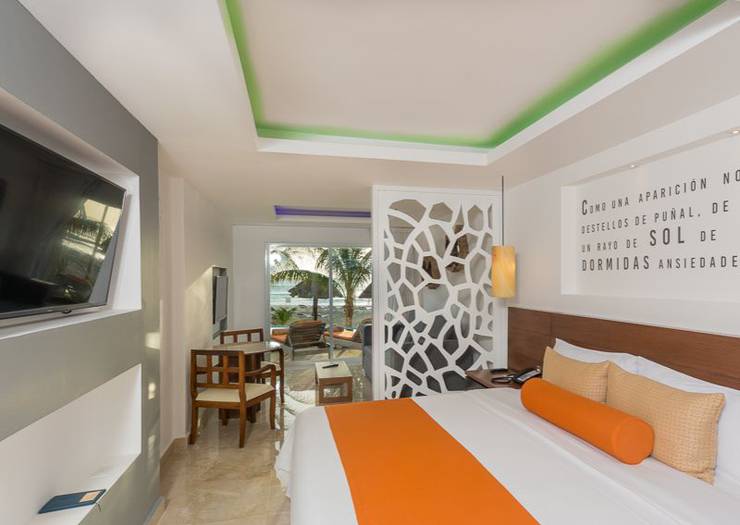 Swim up junior suite Flamingo Cancun Resort Hotel Swim up junior suite Flamingo Cancun Resort Hotel