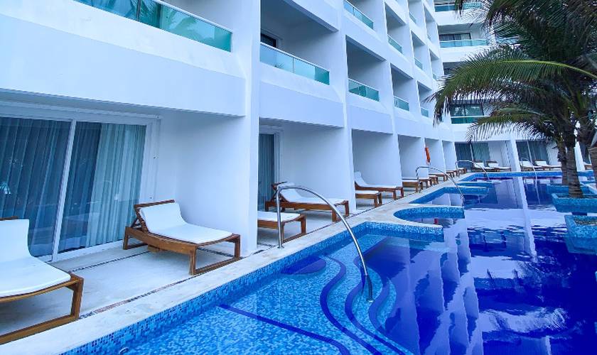 Swim up room Flamingo Cancun Resort Hotel Swim up room Flamingo Cancun Resort Hotel