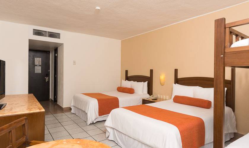 Family room Flamingo Cancun Resort Hotel Family room Flamingo Cancun Resort Hotel
