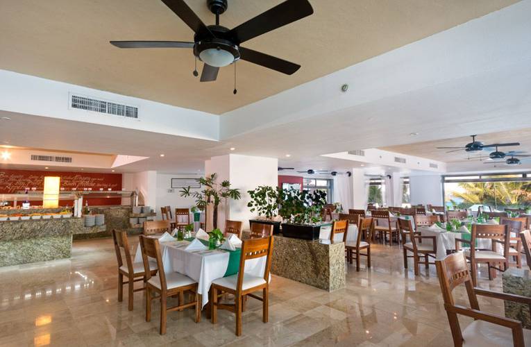 Restaurant Flamingo Cancun Resort Hotel