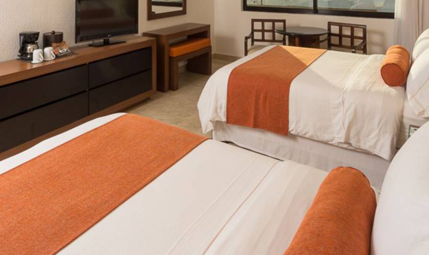 Deluxe room with lagoon views Flamingo Cancun Resort Hotel Deluxe room with lagoon views Flamingo Cancun Resort Hotel