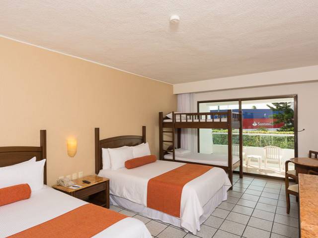 Family room Flamingo Cancun Resort Hotel