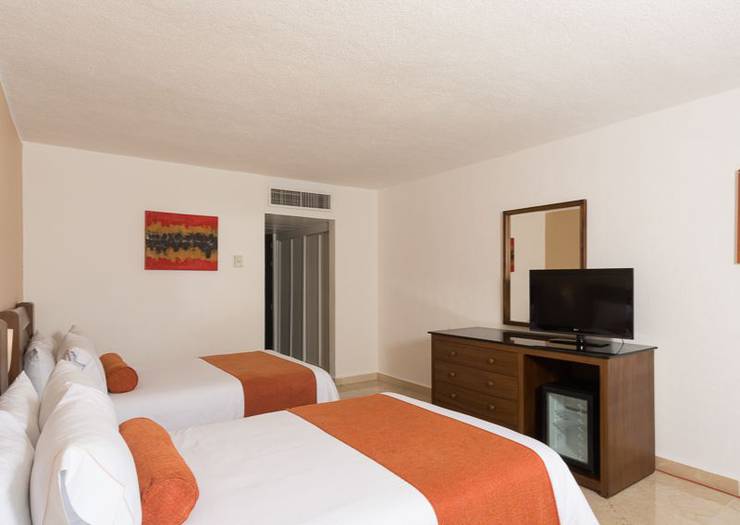 Standard room Flamingo Cancun Resort Hotel Standard room Flamingo Cancun Resort Hotel